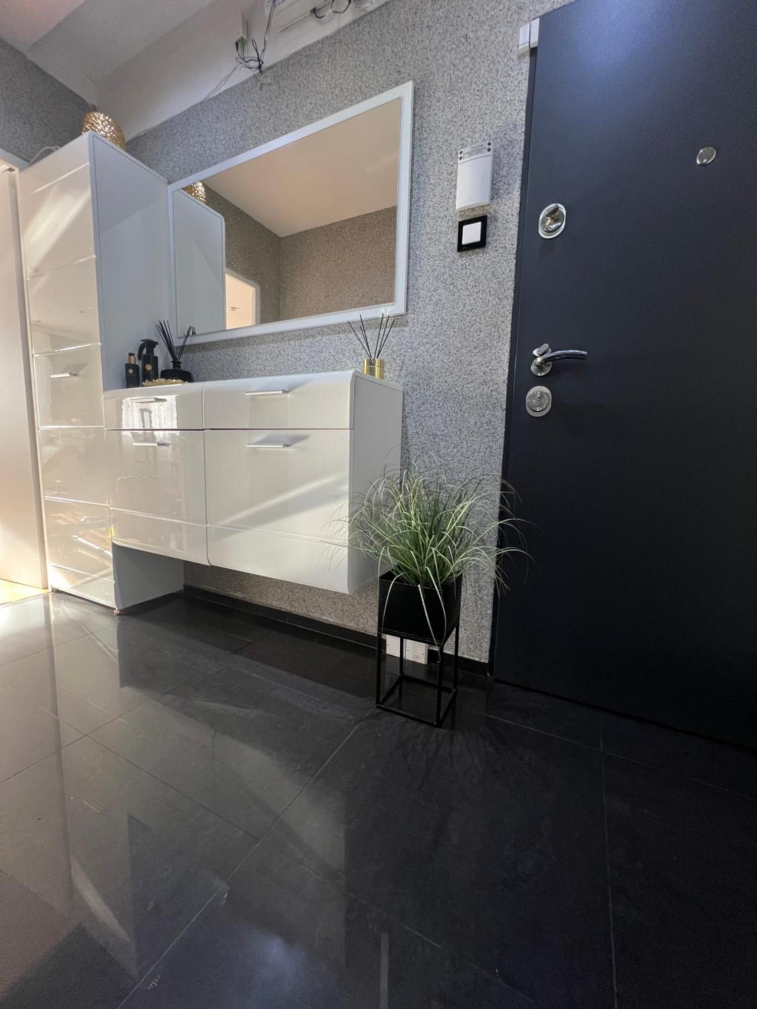Utulny Prostorny Tichy V Blizkosti Centra Apartamento *
